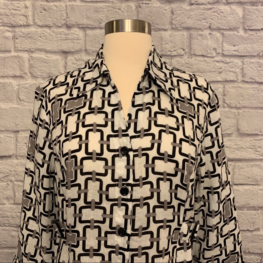 Carole Little Linen Blouse w/Buckle Embellishment - Picture 3 of 14